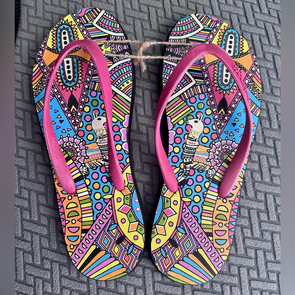Sakroots Rainbow Wanderlust Encore Flip Flops- NWT!